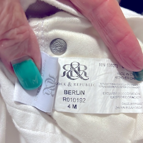 Rock & Republic White Denim Jeans - Picture 7 of 7